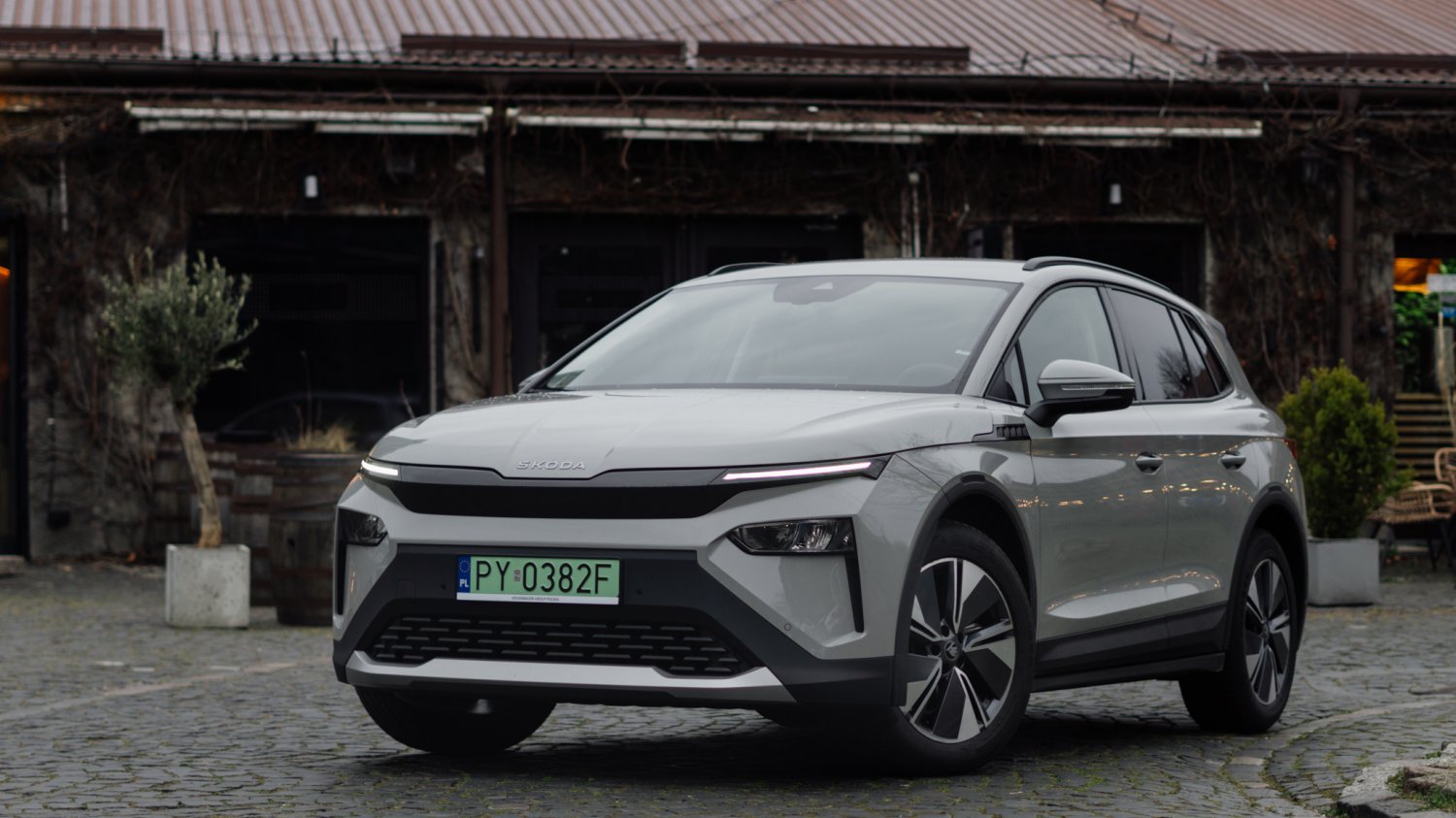 Skoda Elroq 50 to miejski elektryk. Zrobiłem test zasięgu w trasie