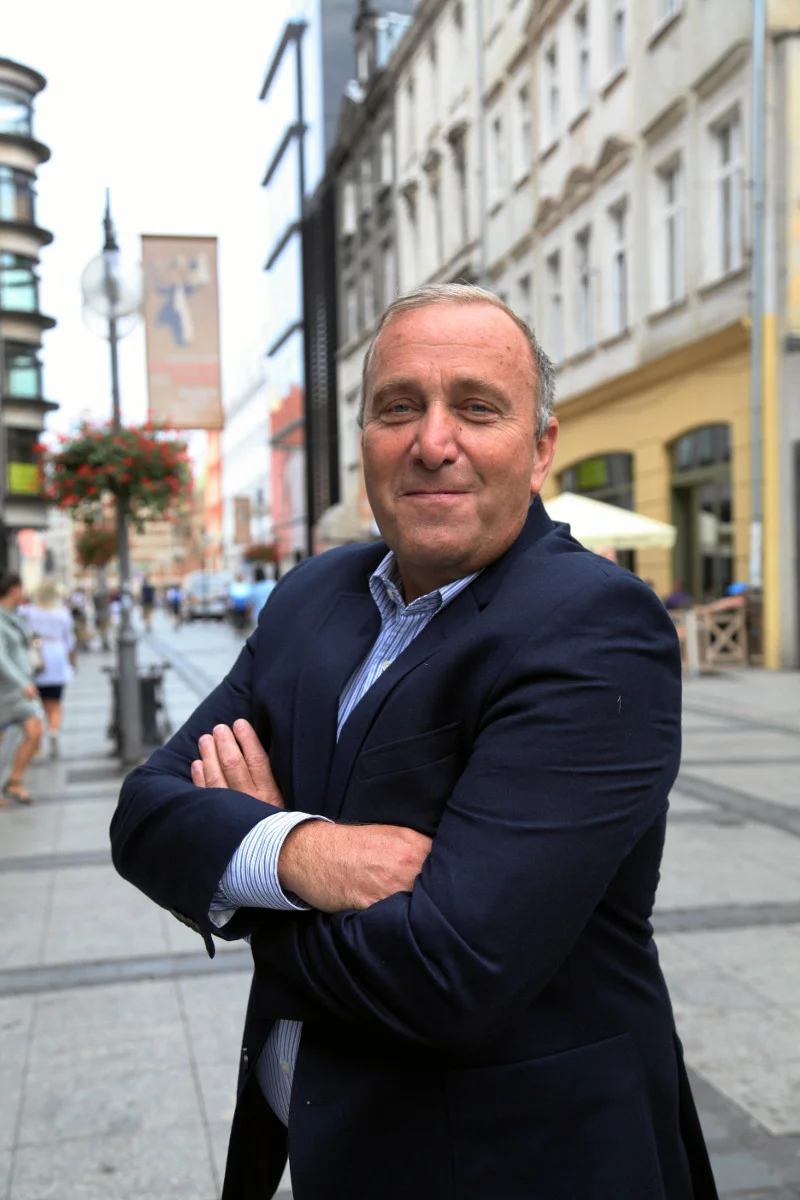 Grzegorz Schetyna mógłby leczyć się na braki charyzmy.