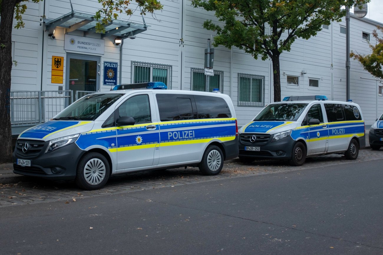 Pedofil porwał dziewczynkę w niemieckim miasteczku i wykorzystał ją seksualnie. (Zdjęcie poglądowe)