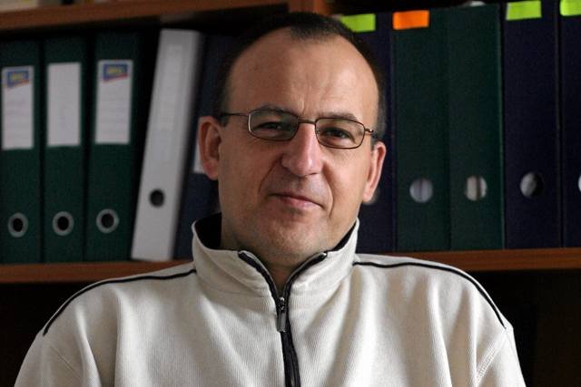 Psycholog dr Tomasz Witkowski uważa, że wśród psychologów jest wielu szarlatanów