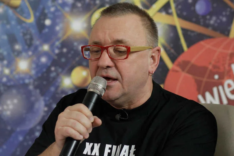 Jerzy Owsiak ocenia, że kolejne przypadki nieudzielenia pomocy bulwersują nie tylko jego, ale miliony Polaków.