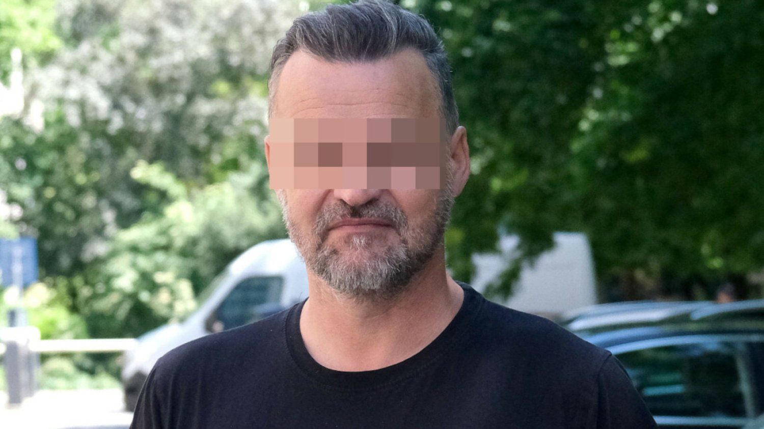 Adam K. zostaje na stanowisku w radiu.
