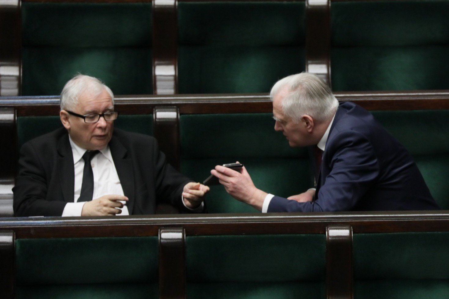 Jarosław Kaczyński i Jarosław Gowin przygotowali wspólne oświadczenie ws. wyborów prezydenckich. Kaczyński i Gowin wydali wspólne oświadczenie ws. wyborów prezydenckich.