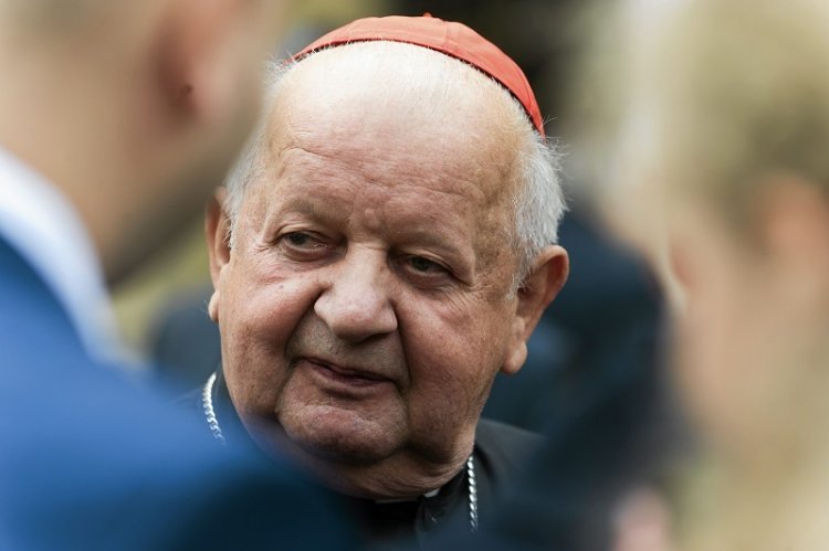 "Don Stanislao". Oświadczenie Dziwisza ws. reportażu.