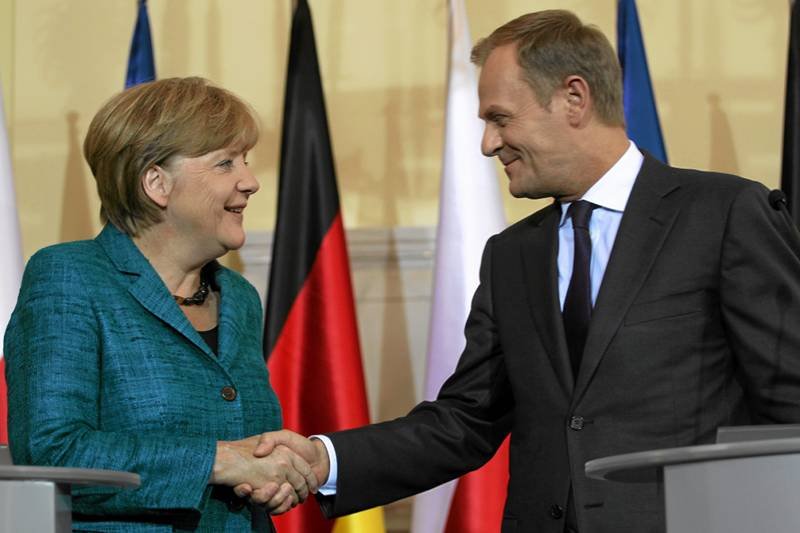 Premier Donald Tusk i kanclerz Niemiec Angela Merkel