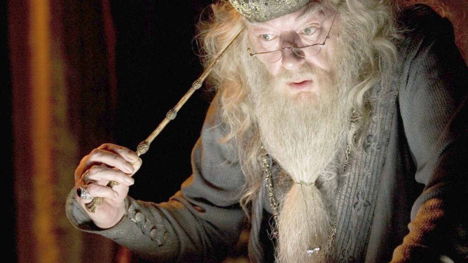 Kto zagra Albusa Dumbledore'a w serialu "Harry Potter"? Kto zagra Albusa Dumbledore'a w serialu "Harry Potter"?