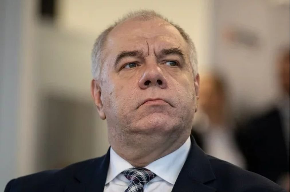 Koalicja Obywatelska zapowiedziała w środę złożenie wniosków o wotum nieufności wobec Jacka Sasina, Michała Dworczyka i Mariusza Kamińskiego.