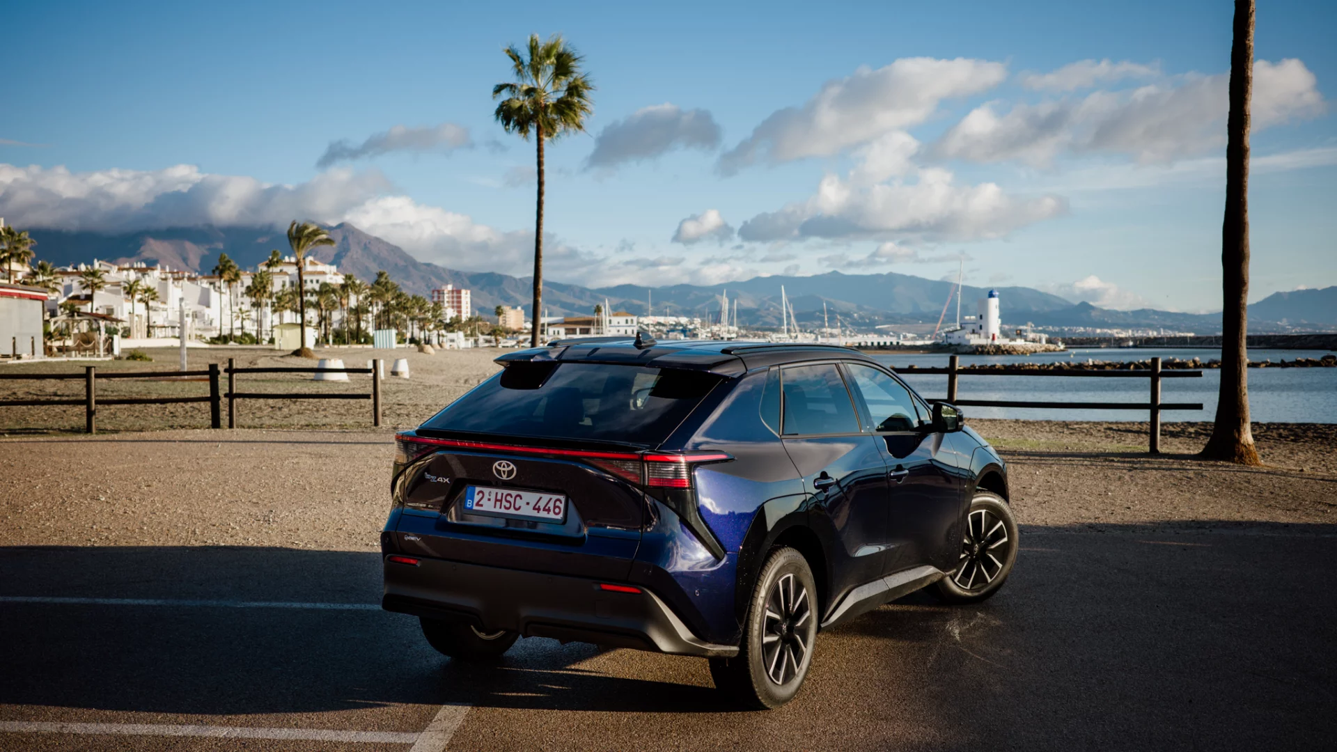 Nowa Toyota bZ4X jak kometa 3I/ATLAS. Japończycy skradli uwagę nie tylko nazwą