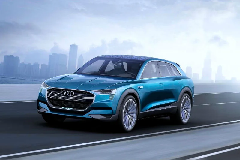 Koncept Audi e-tron Quattro...