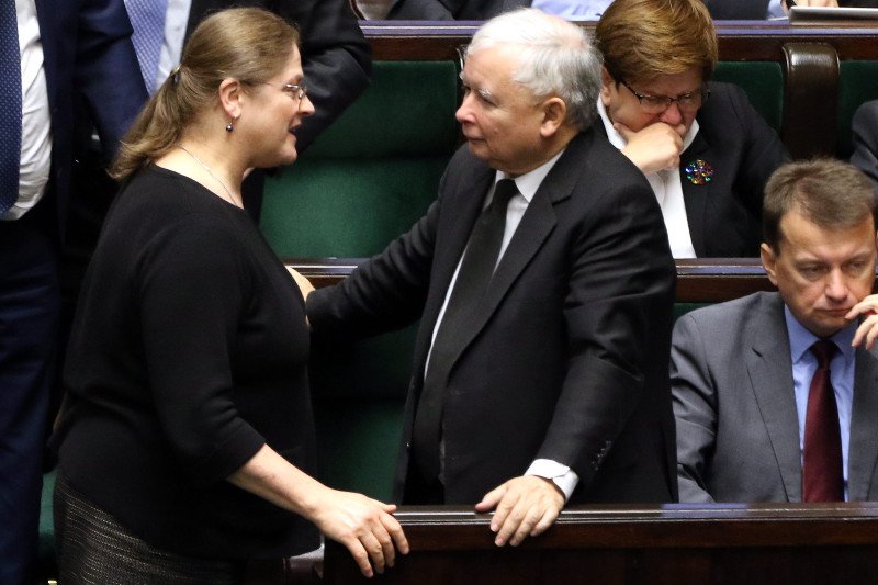 Zaczęło się. Dla prof. Pawłowicz większość w Sejmie i pisowski prezydent to za mało