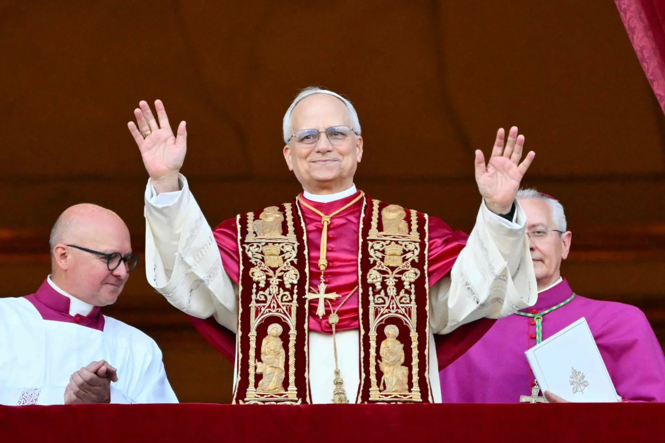 Poglądy Leona XIV. Papież zmieni podejście Kościoła do wojny, kobiet, LGBT?