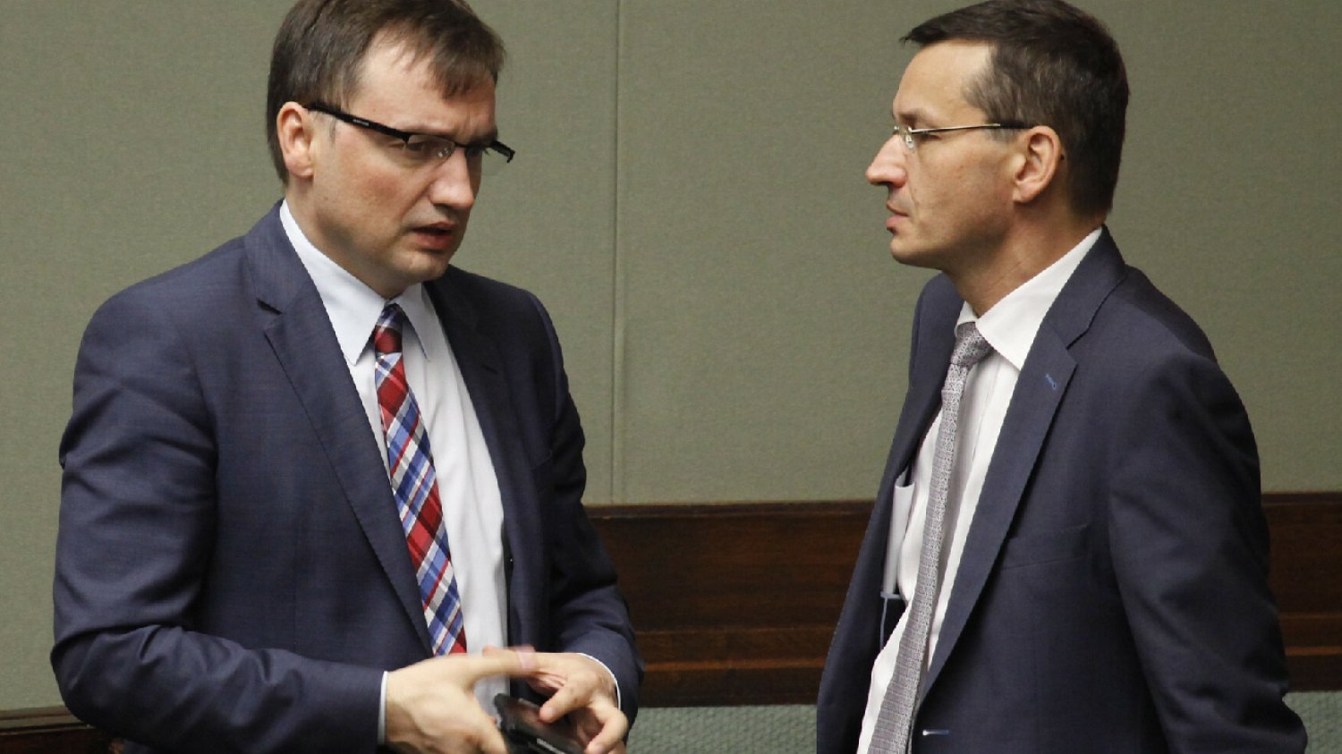 Zbigniew Ziobro straszy Mateusza Morawieckiego? Premier na liście podejrzanych.