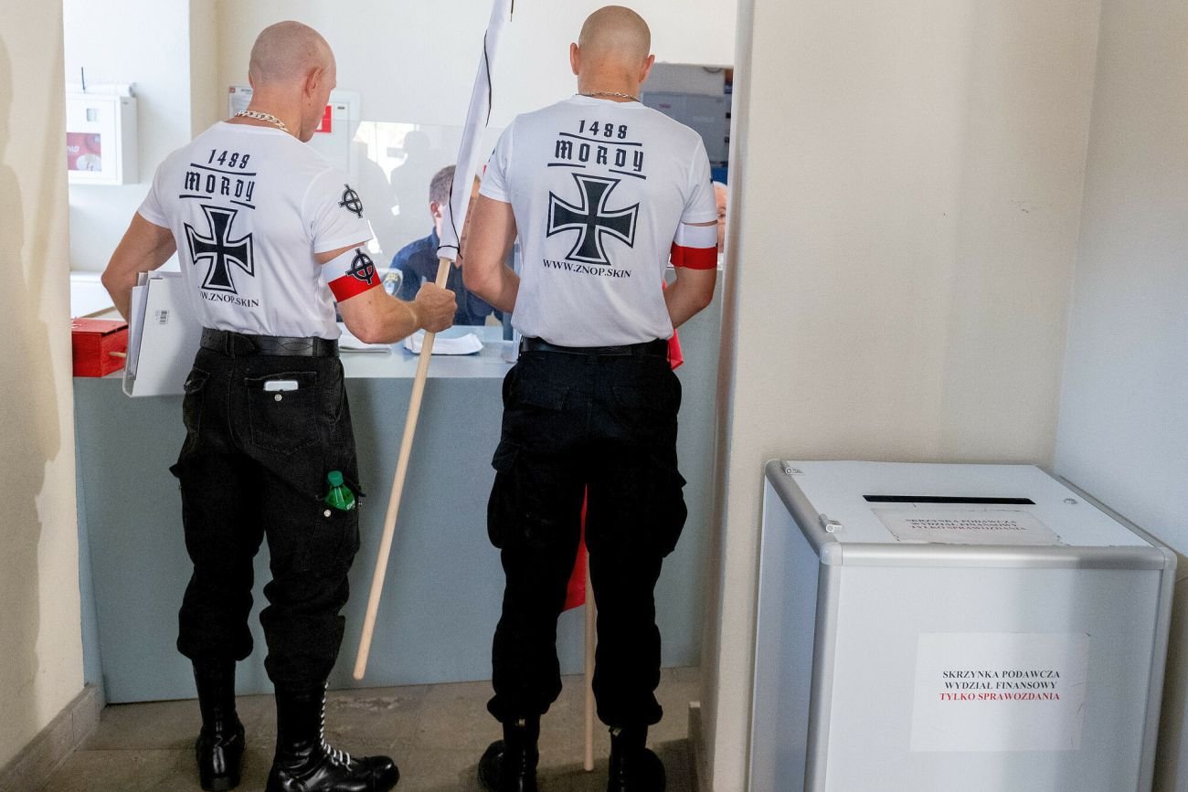 O co chodzi z faszystami w poznańskim urzędzie? Skąd się tam wzięli