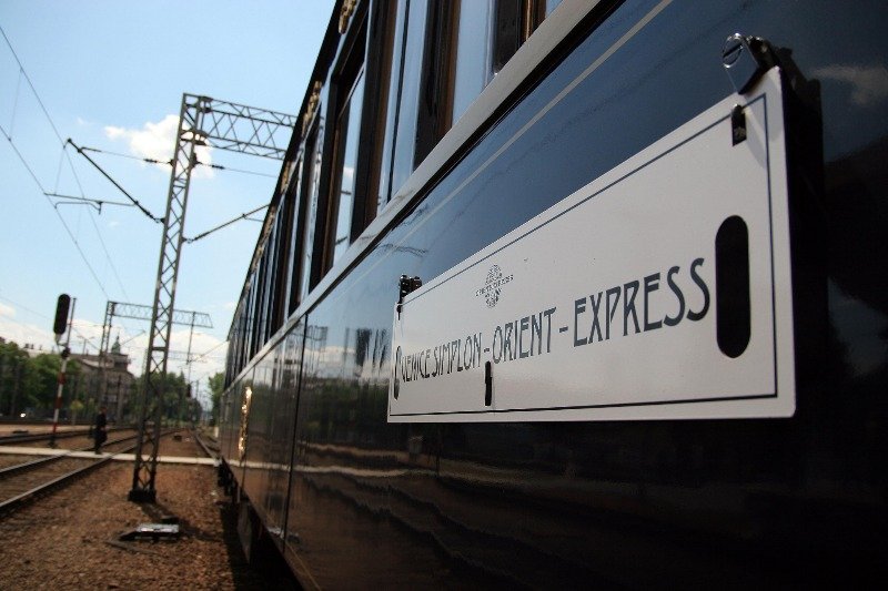 Orient Express niegdyś dostępny był tylko dla najzamożniejszych. Dziś, stojącemu w Małaszewiczach pociągowi bliżej do ruiny