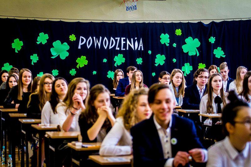 Uczniowie siódmej klasy SP i drugiej klasy gimnazjów za dwa lata spotkają się w liceach. Problem w tym, że zakres ich wiedzy będzie trudny do porównania.