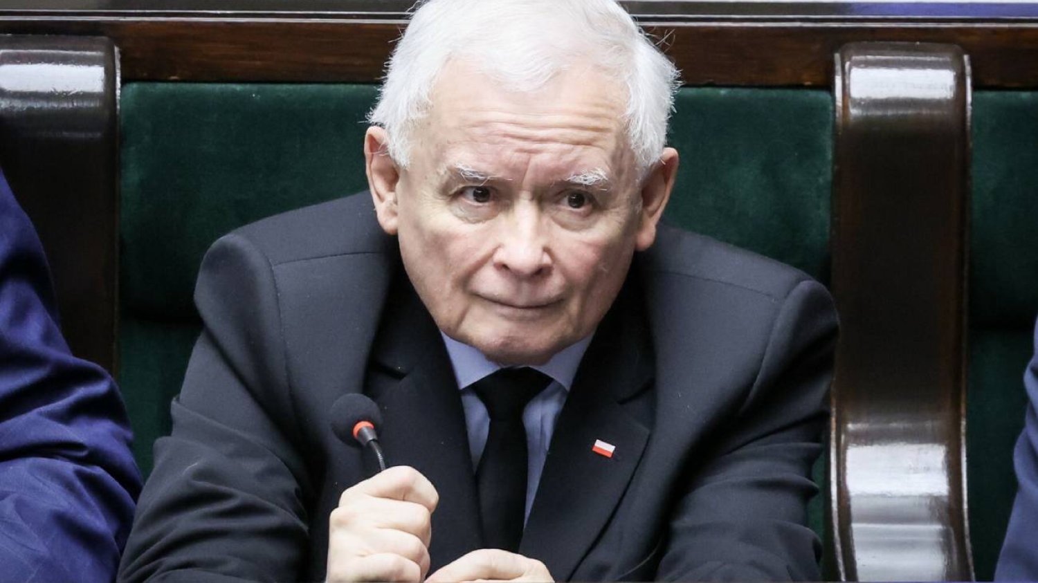 Kaczyński lekceważy słowa Tuska. Tak reaguje na zarzuty po głosowaniu w PE Reakcja Kaczyńskiego po głosowaniu PiS. Uderza w projekt Tarcza Wschód