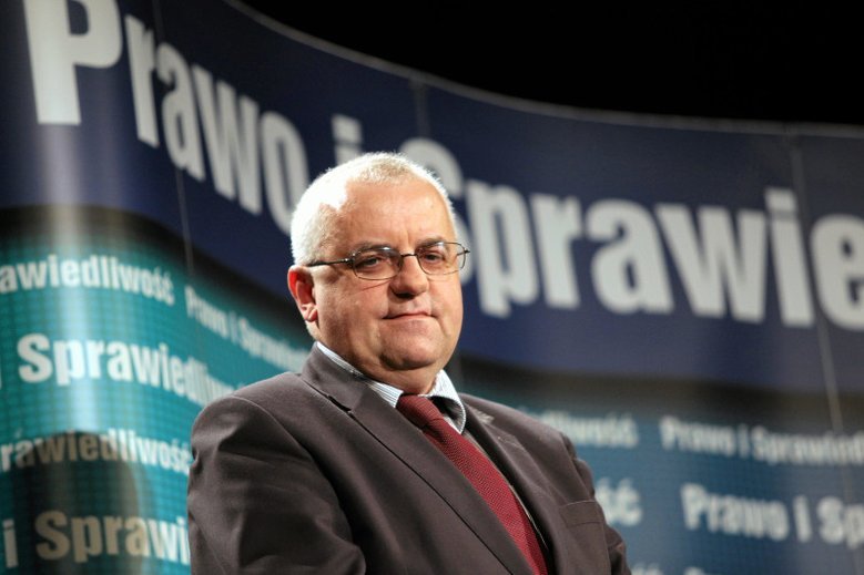 Adam Lipiński, wiceszf PiS wyjaśnił, ze nie będzie żadnej koalicji w sejmiku dolnośląskim, póki on się nie podpisze pod dokumentami.