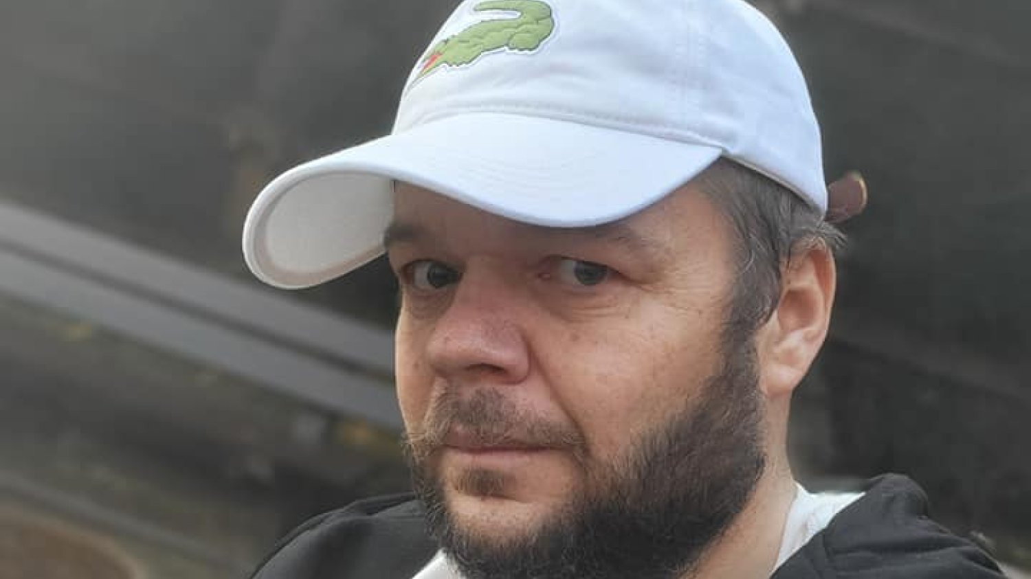 Łukasz Ptaszyński, dziennikarz i marketingowiec, zmaga się z ciężką chorobą i musi przystosować się do nowego życia po operacji. Można mu pomóc, przyłączając się do zbiórki zorganizowanej w serwisie Zrzutka