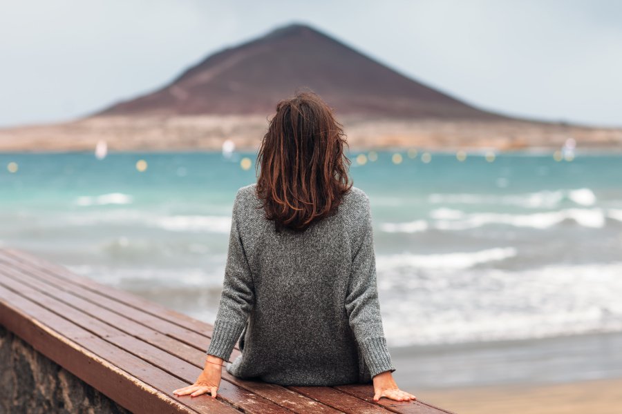 Introwertyk często odczuwa potrzebę bycia samemu