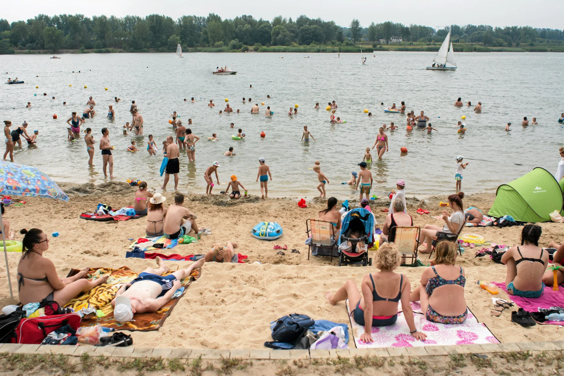 Zalewów też ktoś musi pilnować.