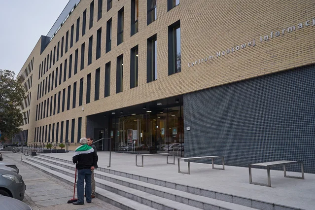Na Uniwersytecie Medycznym we Wrocławiu władze uczelni nakazały ścisłą kontrolę tego, co w laboratoriach robią studenci obcokrajowcy.