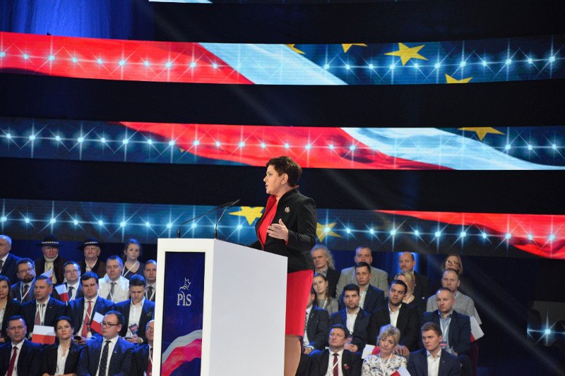 Beata Szydło przekonywała na konwencie PIS, że Europa powinna brać przykład z Polski.