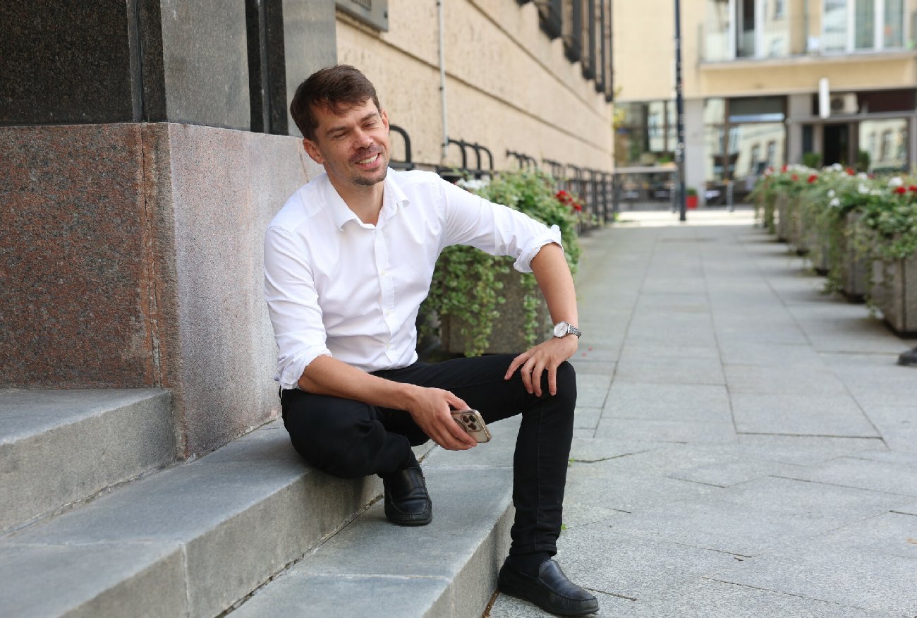 Człowiek PiS chciał uderzyć w Kołodziejczaka. Ludzie wyłapali coś dziwnego.