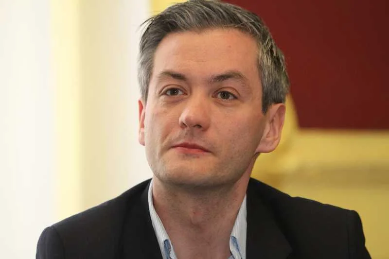Poseł Ruchu Palikota Robert Biedroń.