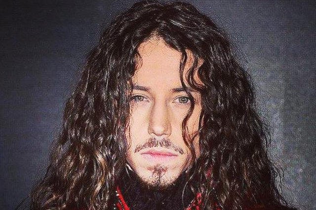 Szpak splagiatował hymn... rosyjskich żołnierzy? Producent muzyka nie zostawia złudzeń