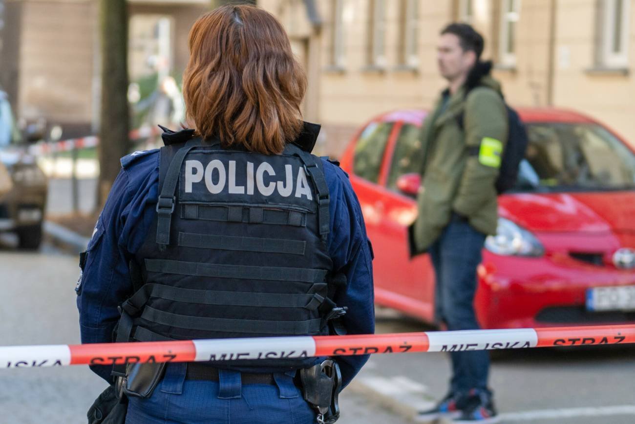 Nożownik z Poznania napisał straszny list. Wyrzucił go z balkonu