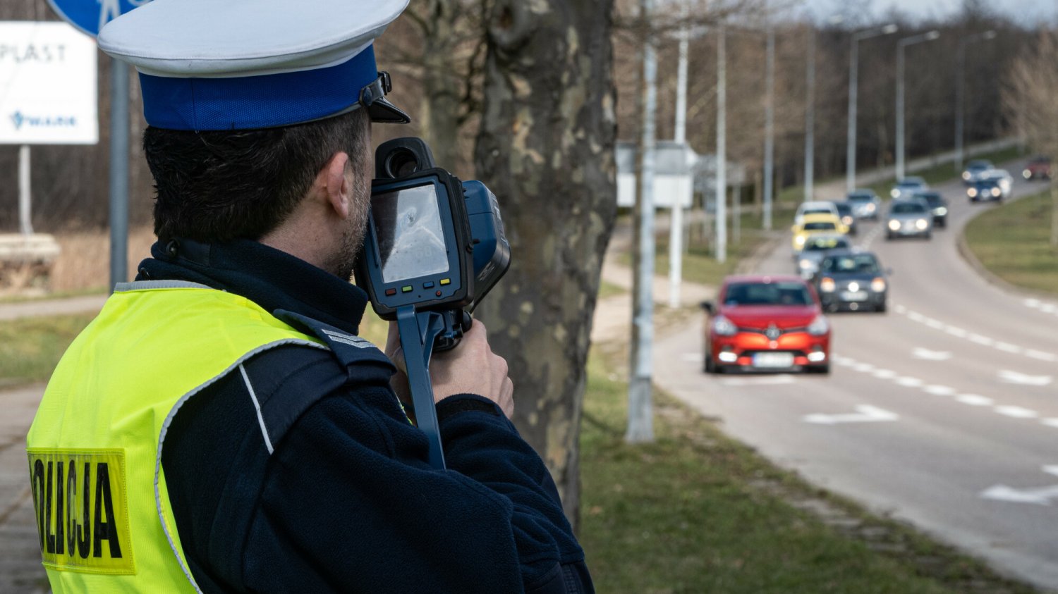 Policja stosuje kaskadowe pomiary prędkości. Ma to być sposób na piratów drogowych.