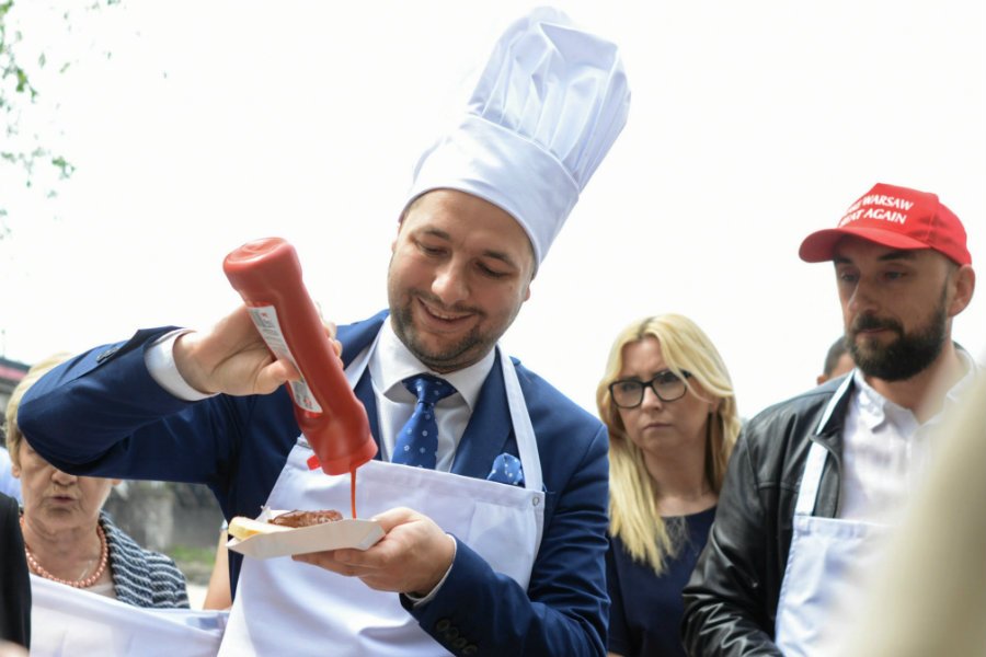 Patryk Jaki powinien zrezygnować z funkcji szefa komisji ds. reprywatyzacji - wynika z sondażu IBRiS dla "Rzeczpospolitej".