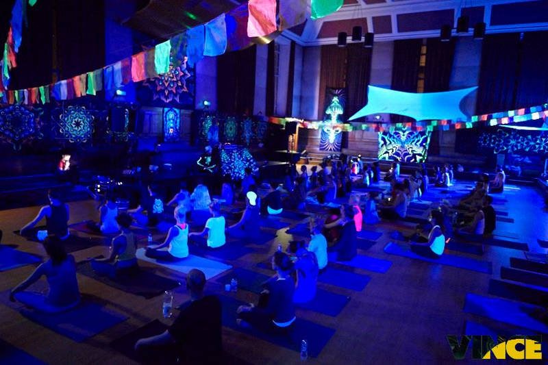 Joga i rave w jednym