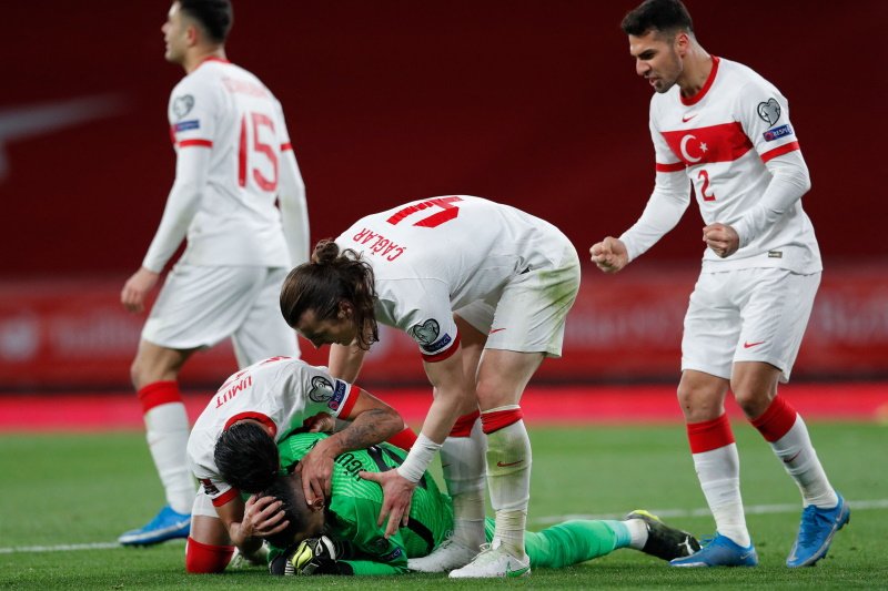 Turcja fetuje sensacyjną wygraną nad Holandią w walce o MŚ