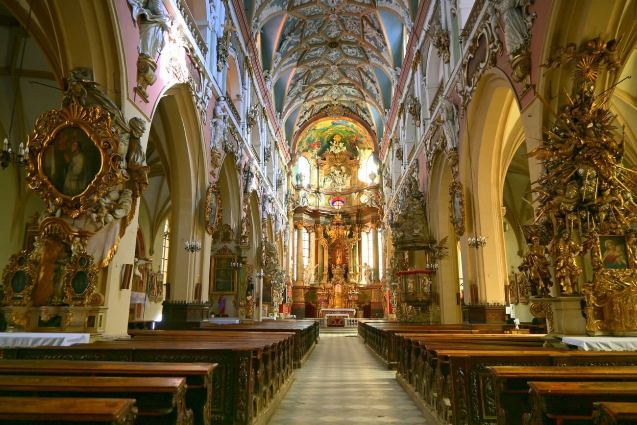 Miliardy złotych od państwa dla Kościoła. NIK ujawnia gigantyczną skalę finansowania