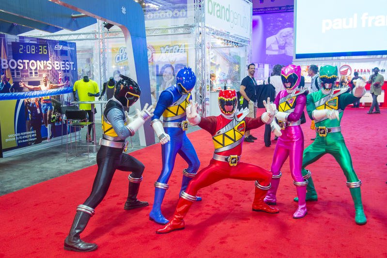 Nowe kombinezony Power Rangersów różnią się od tych z lat 90.