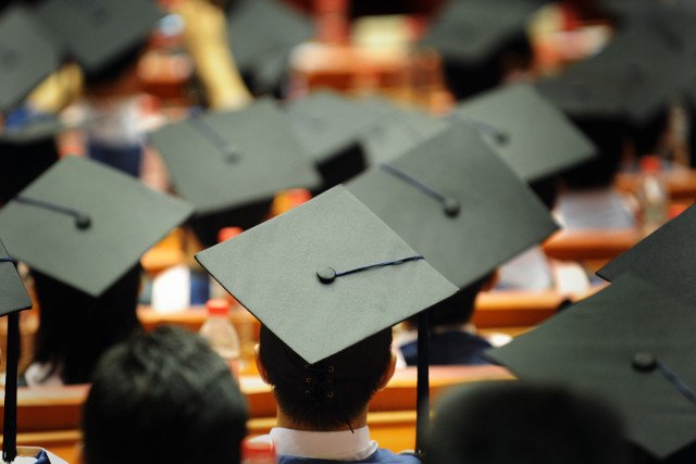 35 procent miliarderów nie posiada wyższego wykształcenia