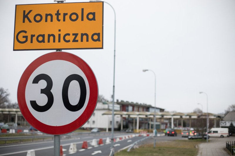 Kontrole graniczne są zmora pracowników dojeżdżających do pracy za granicę Polski.