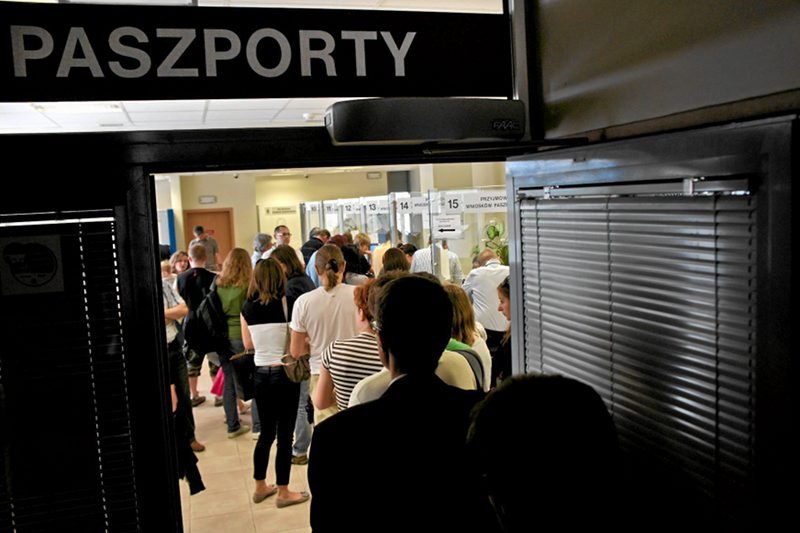 Eksperci twierdzą zgodnie, że Polska potrzebuje napływu imigrantów. Niestety, władze robią niewiele, by przybyszów z zagranicy zatrzymać w naszym kraju.