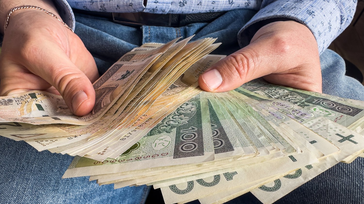 Ile zarabia się w Polsce? GUS pokazał dane za III kwartał 2025