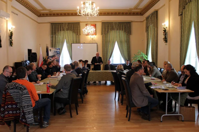 Oto Polska w pigułce. W tym mieście trwają nieustanne walki polityczne, a staroście właśnie obniżono pensję o połowę