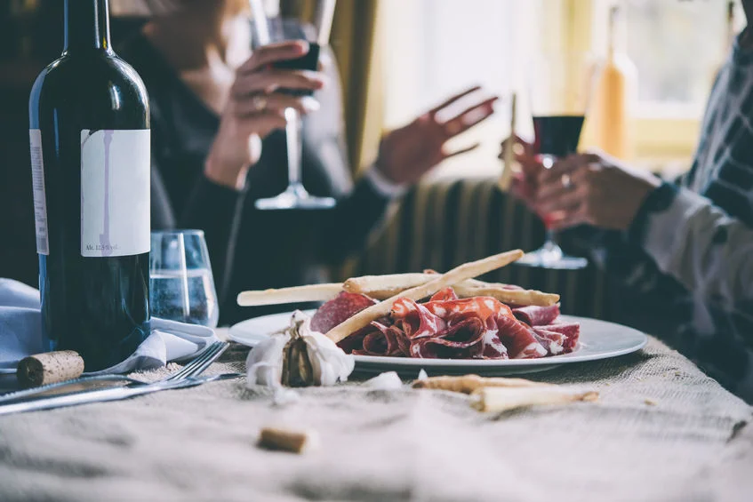 Wino, obok chleba i oliwy, to jedne z pierwszych produktów spożywczych, które wytworzył człowiek.