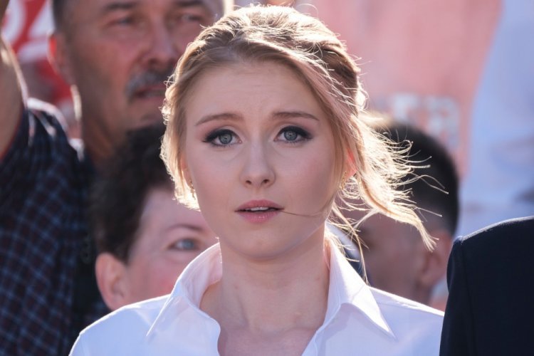 Gdzie mieszka Kinga Duda? Ujawnia Klaudia Klara.