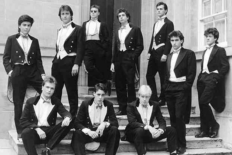 David Cameron (górny rząd, drugi z lewej), Boris Johnson (dolny rząd, pierwszy z prawej), tak jak Radosław Sikorski należeli do Klubu Bullingdona