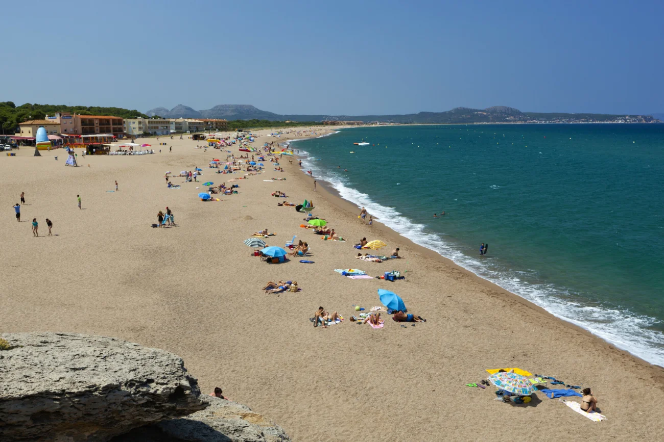 Dramatyczna sytuacja w Hiszpanii. Inwazja meduz na tamtejszych plażach
