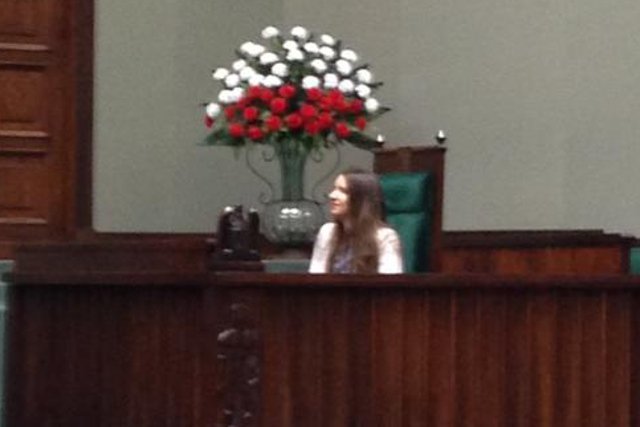 Karolina Elbanowska usiadła na miejscu zarezerwowanym dla prezydenta Polski