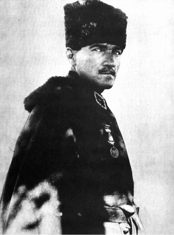 Mustafa Kemal — prezydent Turcji, który propagował laicyzację kraju