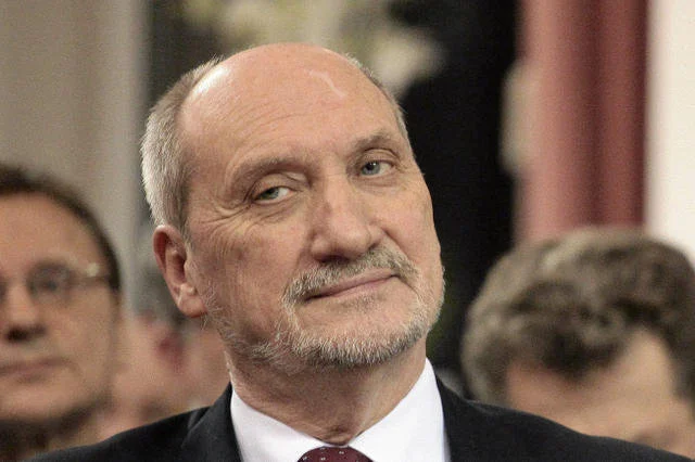 Antoni Macierewicz czuje się w obowiązku rozwiązać sprawę katastrofy.