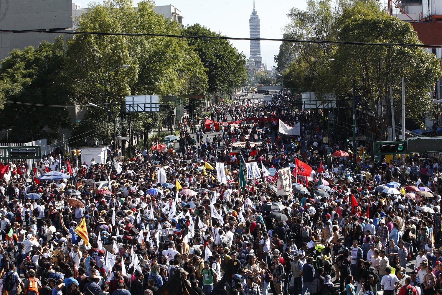 Zdjęcie z tegorocznego marszu upamiętniającego Masakrę na Placu Trzech Kultur