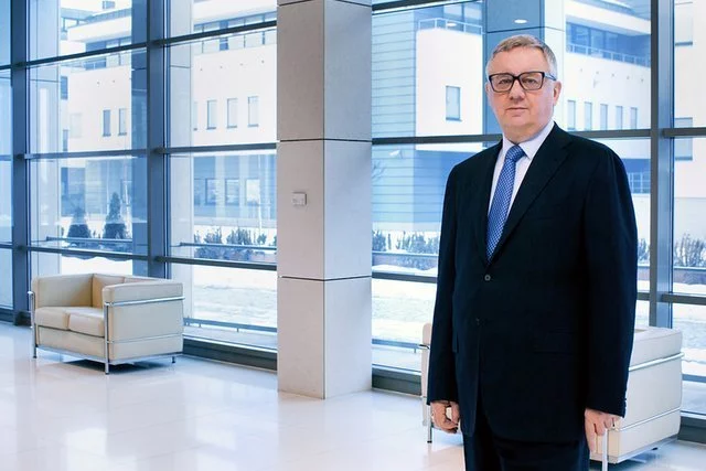 Przerwy w pracy są równie ważne jak same obowiązki uważa Filipiak i nie pozwala pracownikom na opuszczenie przerw obiadowych.•